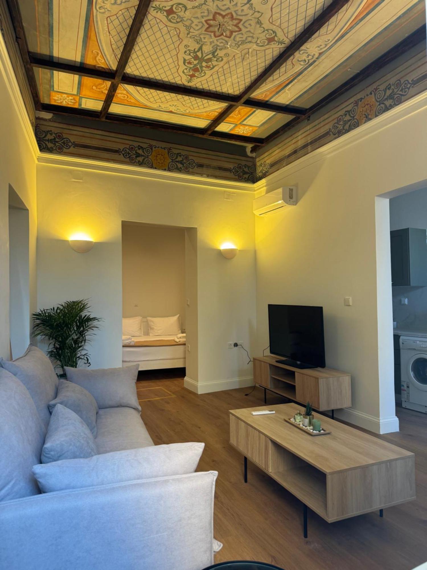 Aura Syros - Semeli Daire
