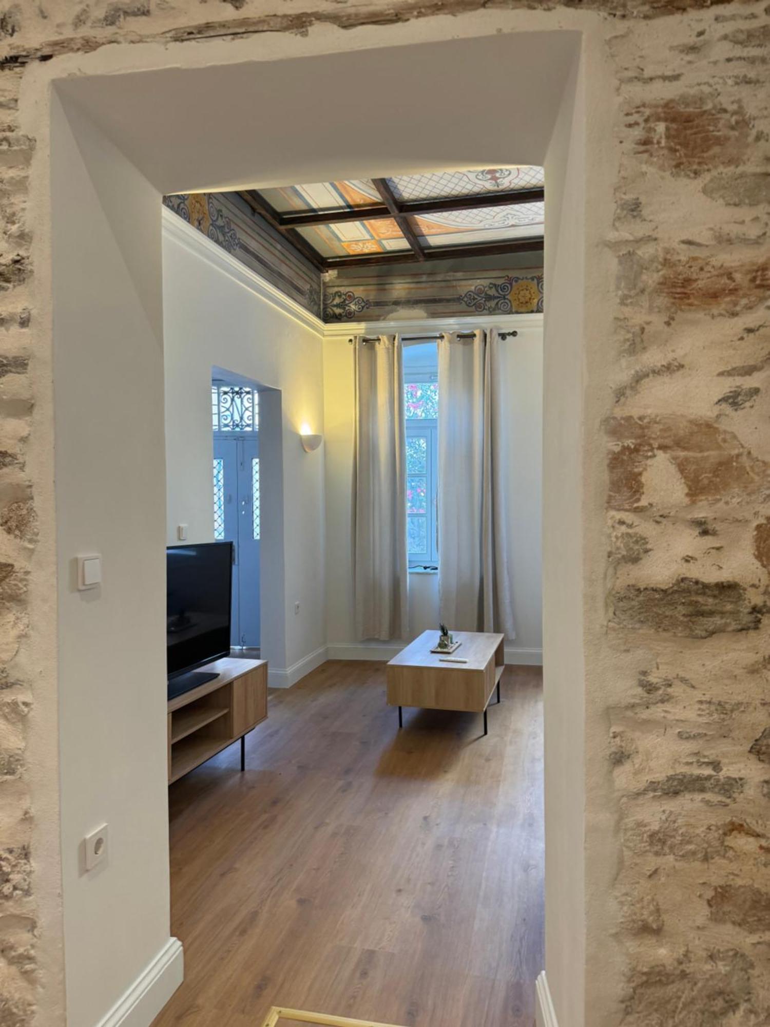 Aura Syros - Semeli Daire *